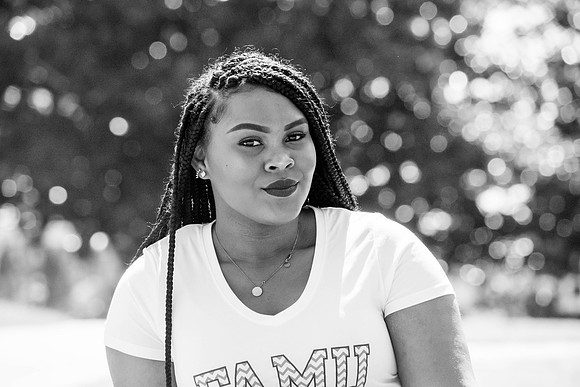 Alexis | Graduation | High School | Spring 2018